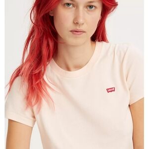 Levi's pearl blush Short Sleeve Tee with Red Tag